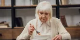 Brak apetytu u dorosłych — co robić, gdy senior nie chce jeść?
