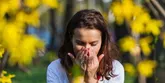 Gorączka przy alergii – jakie są objawy i jak leczyć gorączkę sienną?