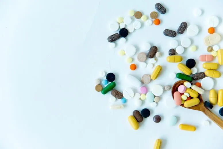 Import równoległy leków – na czym polega i czy warto oszczędzać na produktach leczniczych?