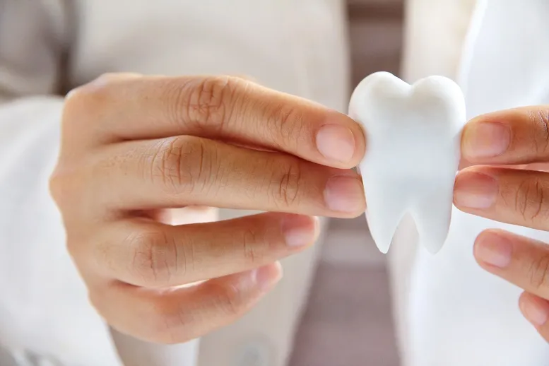 Zgorzel zęba − nie zwlekaj z wizytą u dentysty