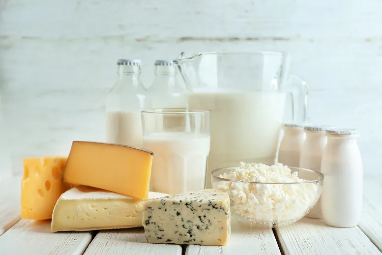 jak wzmocnić kości - produkty mleczne zawierające wapń