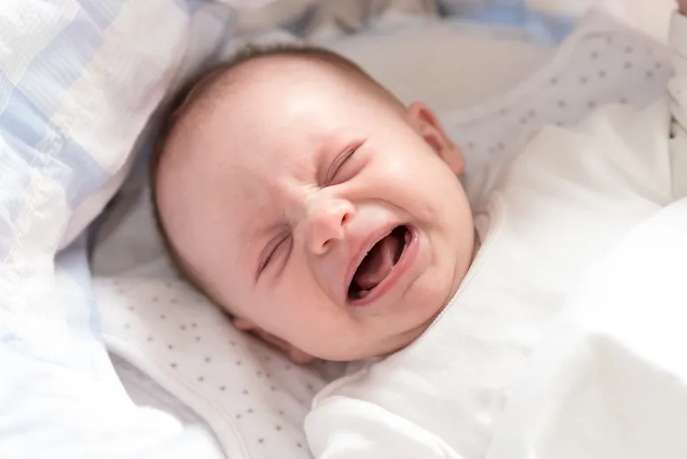 stękanie noworodka podczas snu