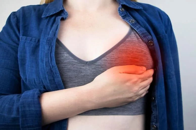 Zapalenie piersi – przyczyny, objawy i leczenie