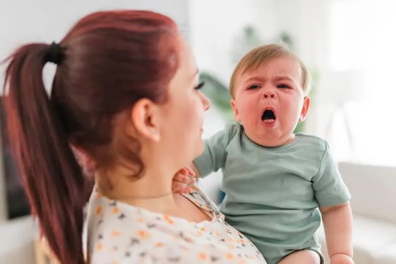 Mokry kaszel u dziecka – przyczyny, objawy i leczenie