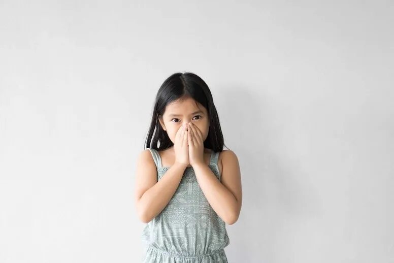 Nieprzyjemny zapach z ust dziecka ząbkowanie