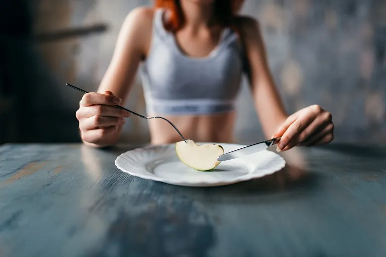 Anoreksja najczęściej występuje u nastolatek! Jak ją leczyć?