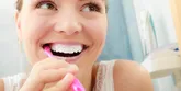 Jak prawidłowo myć zęby? Metody szczotkowania zębów