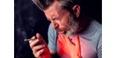 Kaszel palacza – przyczyny, objawy i leczenie