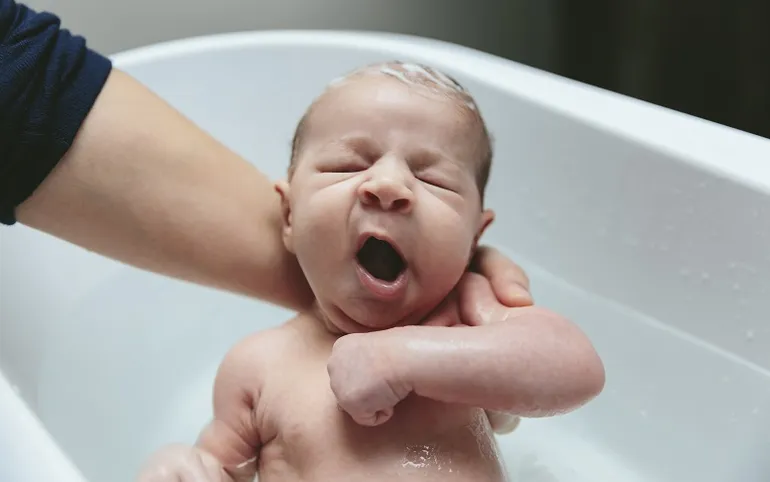 que baño de burbujas para bebes