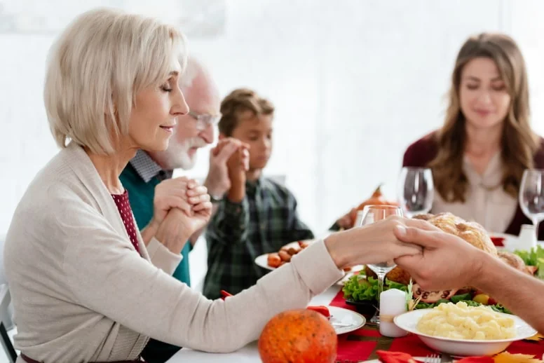 Dieta dla osób po 80 roku życia. Porady żywieniowe dietetyka dla seniorów