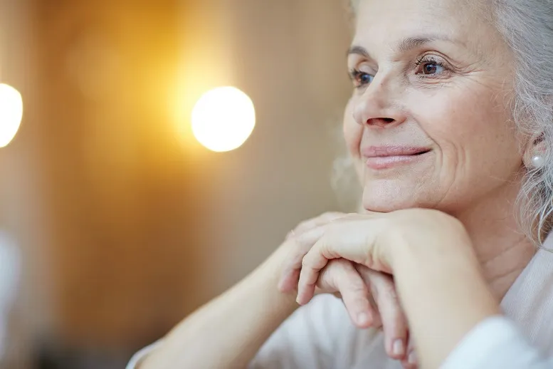 Jak powinna wyglądać pielęgnacja twarzy po 50. roku życia?