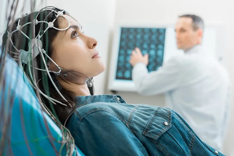 Elektroencefalografia, czyli EEG. Kiedy wykonuje się badanie?