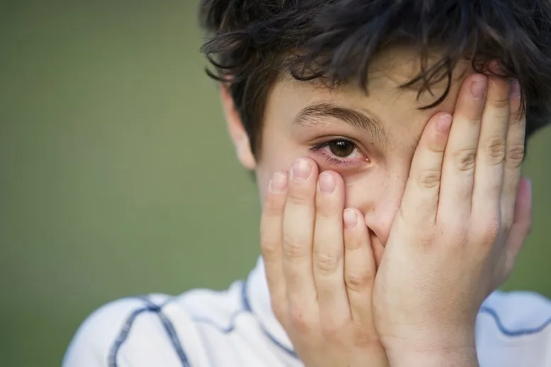 Zaropiałe oczy u dziecka: zapalenie spojówek czy inna choroba?