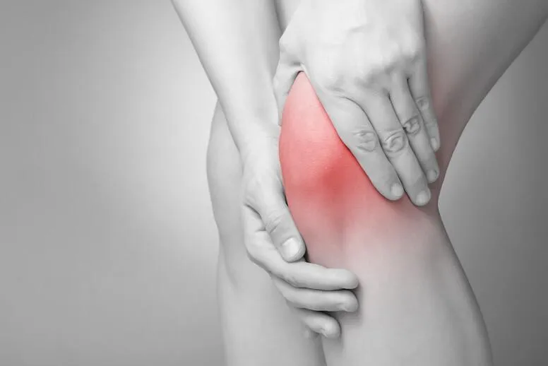 Ćwiczenia na bolące kolana – co ćwiczyć przy bólu w kolanie?