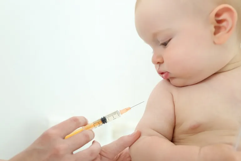 Stan podgorączkowy po szczepieniu u dziecka
