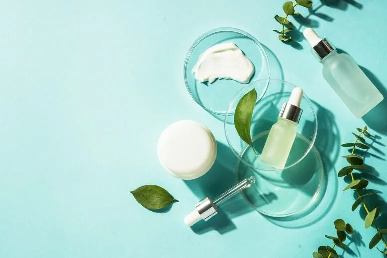 Substancje czynne w kosmetykach – jaka jest ich rola i jak dobrać je do cery?
