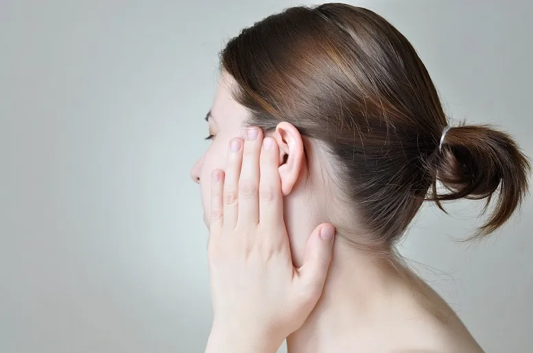 ból ucha - trąbka słuchowa