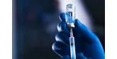 Czy szczepionka przeciwko grypie chroni przed koronawirusem? Opinia lekarza